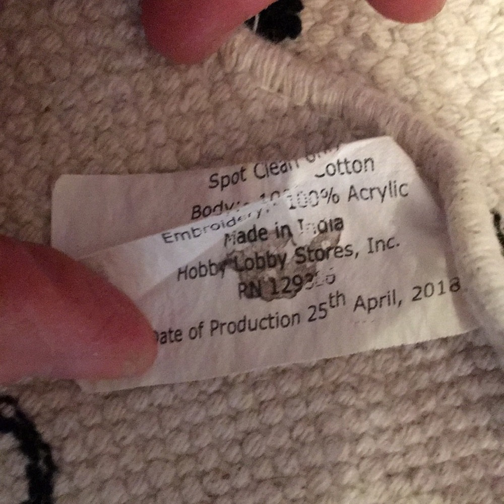 Throw Rug - Picture 5 of 5